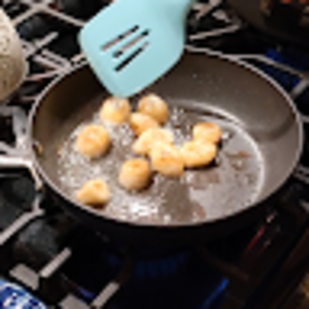 Meet your Posher, Adam